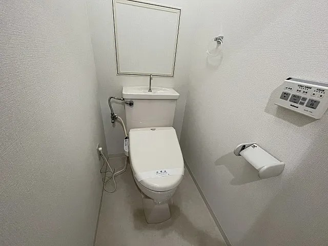 神戸市東灘区森北町６丁目の賃貸マンションのトイレ
