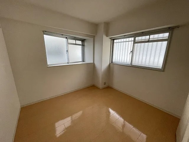 神戸市東灘区森北町６丁目の賃貸マンションの居間・リビング