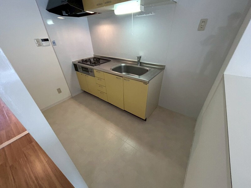 西宮市薬師町の賃貸マンションのキッチン