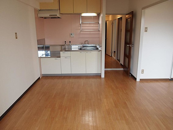神戸市東灘区御影中町８丁目の賃貸マンションの居間・リビング