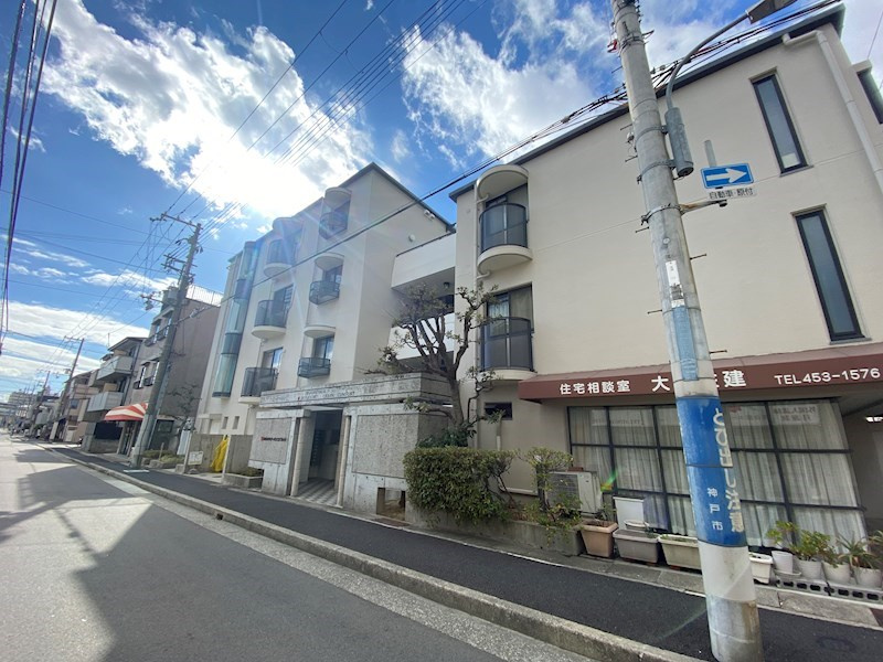 神戸市東灘区本庄町１丁目の賃貸マンションの外観