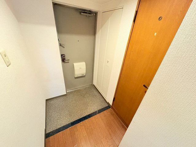 芦屋市浜町の賃貸マンションの玄関