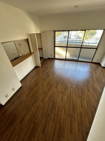 芦屋市浜町の賃貸マンションの居間・リビング