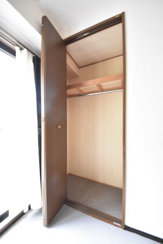 神戸市中央区中尾町の賃貸マンションの収納