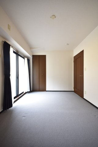 神戸市中央区中尾町の賃貸マンションの居間・リビング