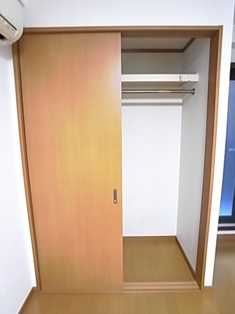 神戸市中央区旭通３丁目の賃貸マンションの収納