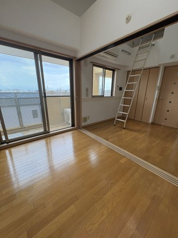 神戸市東灘区甲南町４丁目の賃貸マンションの居間・リビング