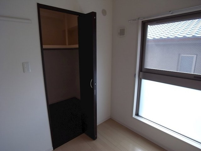神戸市東灘区本山北町２丁目の賃貸マンションの収納