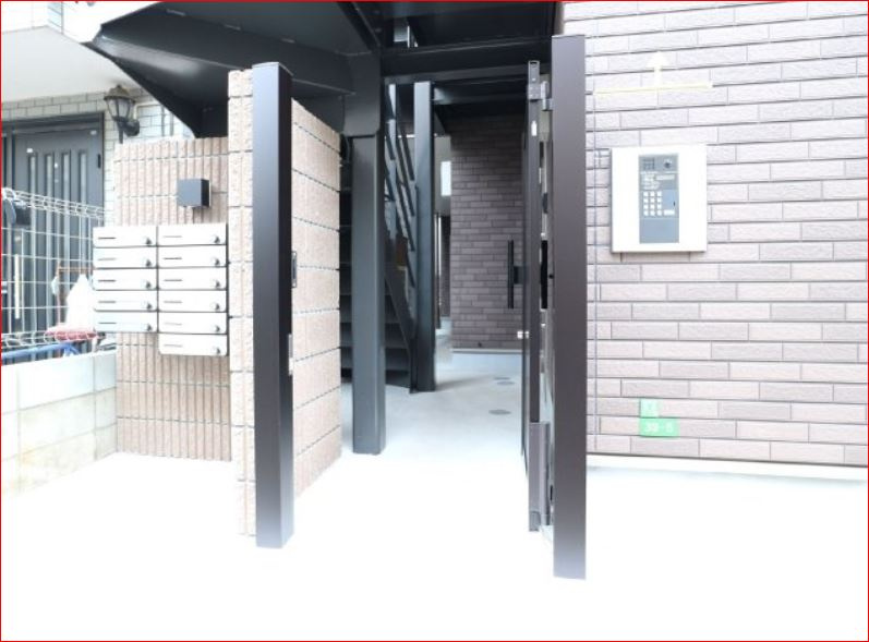 練馬区貫井１丁目のアパートのエントランス