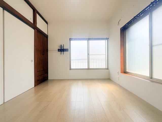 三郷市新和中古物件の洋室