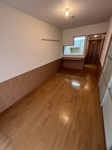 アン・ジュール・ド・フルールの居間・リビング|別部屋参考写真