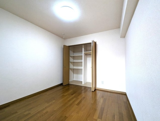 【寝室】Skypia江向 