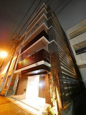 アンベリールマーロ横濱の外観