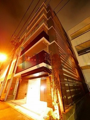 アンベリールマーロ横濱の外観