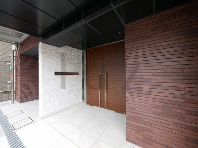 アンベリールマーロ横濱のエントランス