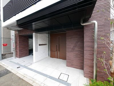 アンベリールマーロ横濱のエントランス
