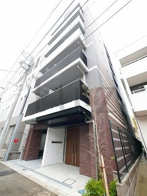 アンベリールマーロ横濱の外観