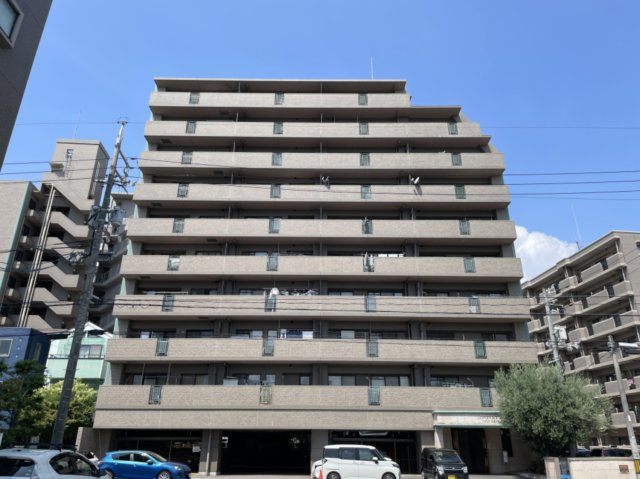 コンツェルトパーク祇園駅前弐番館の外観|フレスタ祇園店徒歩3分など毎日のお買い物に便利な住環境です！