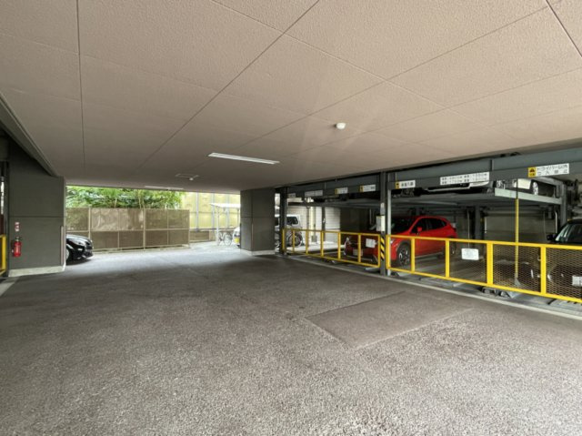 コンツェルトパーク祇園駅前弐番館の駐車場|機械式駐車場を継承可能です！（月額8,000円）