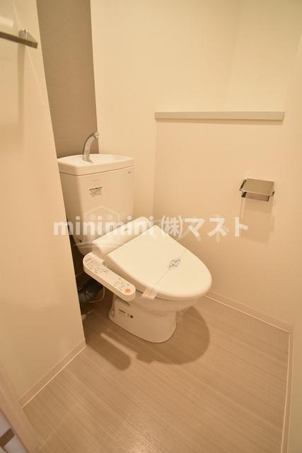 大阪市西区新町４丁目の賃貸マンションのトイレ