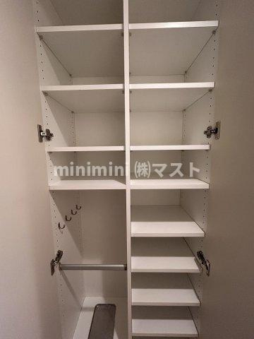 大阪市西区江戸堀１丁目の賃貸マンションの収納