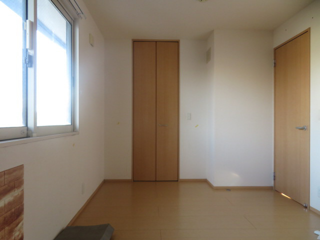 姫路市五軒邸３丁目のハイツの子供部屋