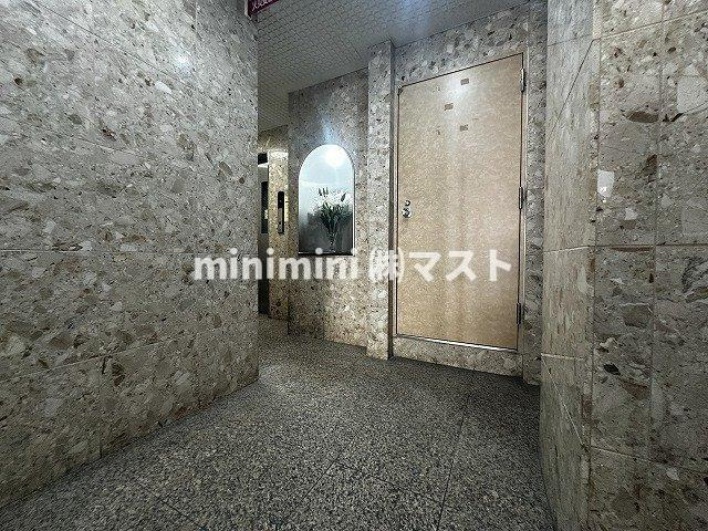 大阪市西区南堀江１丁目の賃貸マンションのロビー
