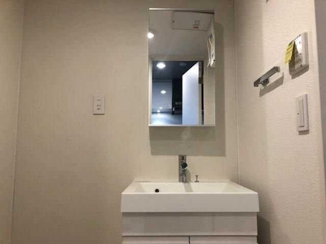 アンソレイエ西小山の独立洗面台