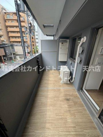 プレサンスロジェ大阪南森町のバルコニー|落ち着いた時間を過ごせるバルコニーです