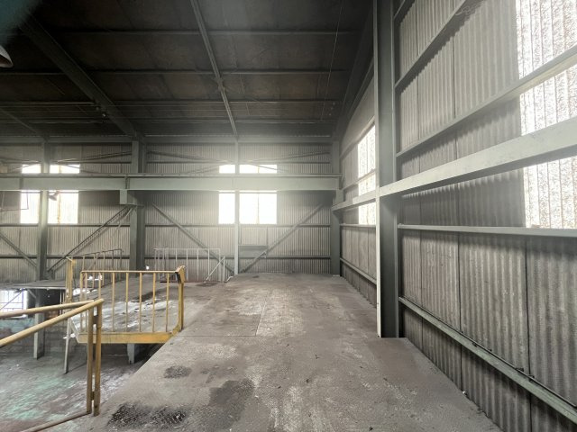 小川6丁目倉庫