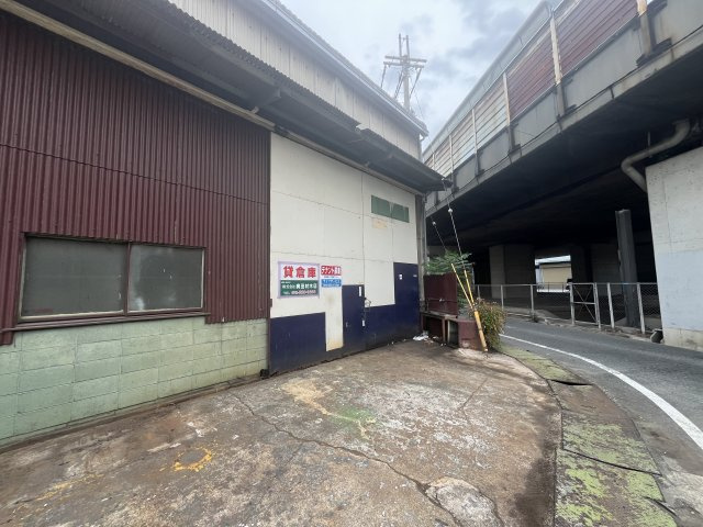 小川6丁目倉庫