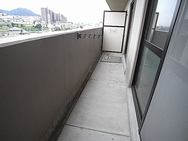 シャトー東寝屋川のバルコニー