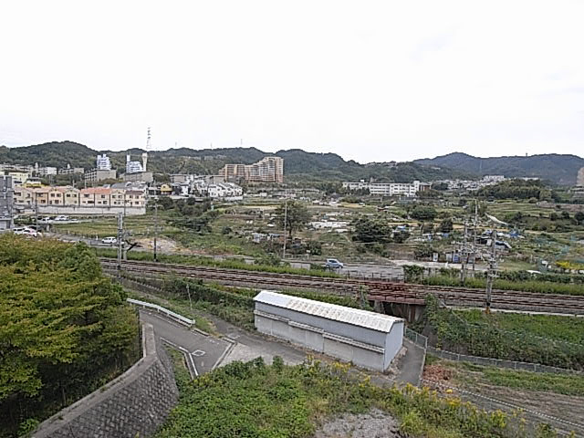 シャトー東寝屋川の玄関