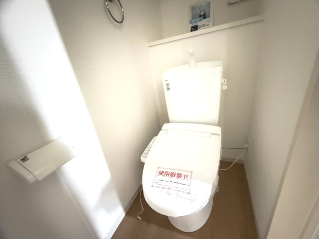 明石市貴崎1丁目　新築戸建2号棟のトイレ