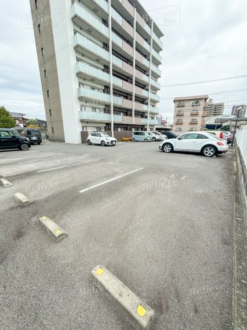 ムーンリバー久留米駅南の駐車場|駐車スペースもあります★