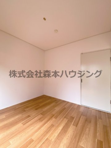 【洋室】 | 　第2橋本ハイツ | リビングスペース代わりに使えそうな洋室です