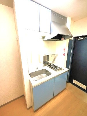 メゾンコットンハーバーのキッチン|コンパクトなキッチンで掃除もラクラク