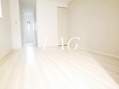 【居間・リビング】 | アクアフォレスタ西綾瀬 | 洋室のお部屋です。