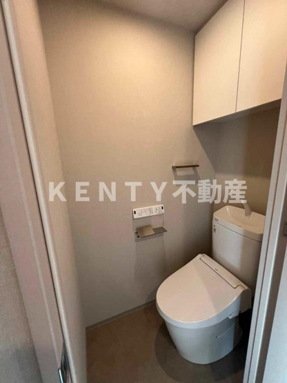 【トイレ】 | シーズンフラッツ大井町 | 落ち着いた色調のトイレです
