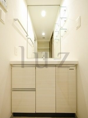 ラリーズの独立洗面台