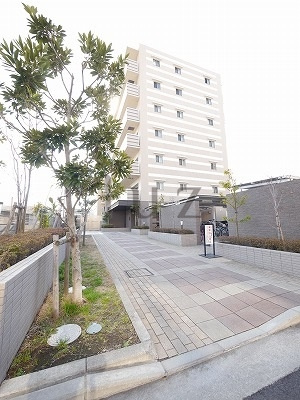 サンクレイドル横濱鶴見Ⅱのエントランス