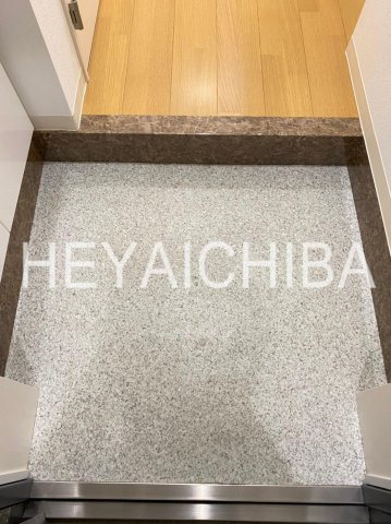 mum蔵前の玄関