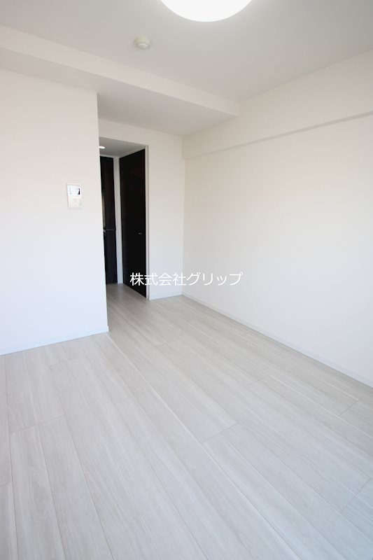 Le'a横濱西口弐番館の洋室