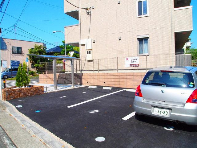 ソレイユ柏陽の駐車場