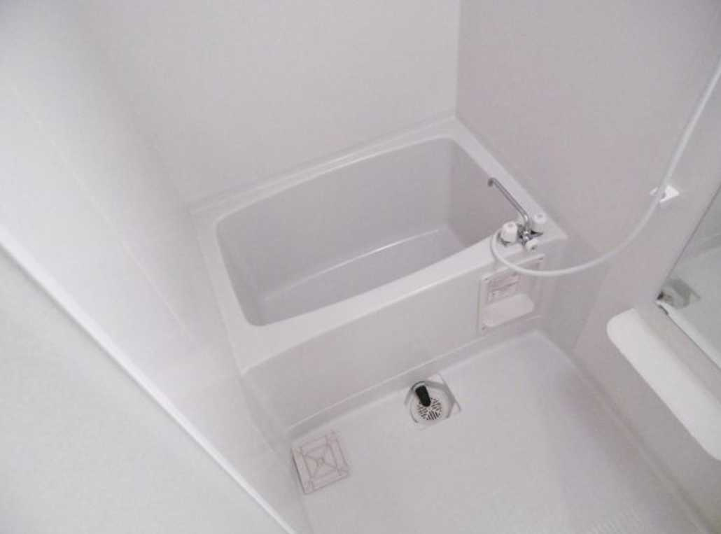 ANNEX92　礼金0　角部屋　独立洗面台の浴室