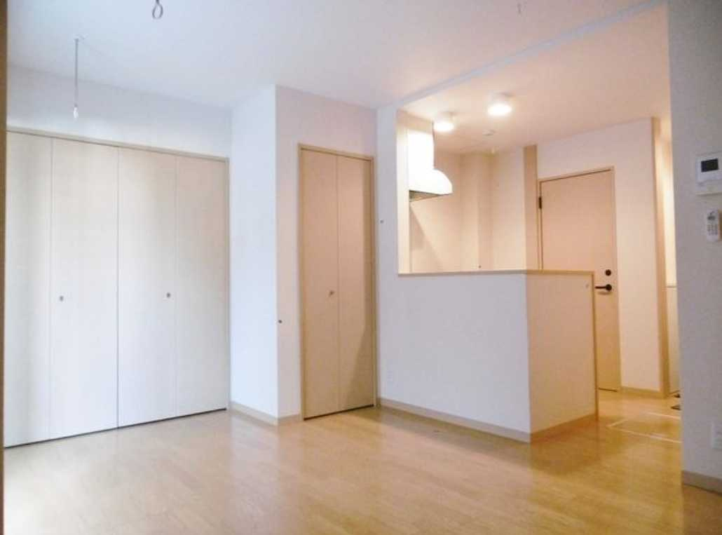 ANNEX92　礼金0　角部屋　独立洗面台の居間・リビング