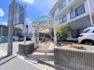 【エントランス】 | 　ガーデンハイツ | 毎日通るエントランスはこのようになっています