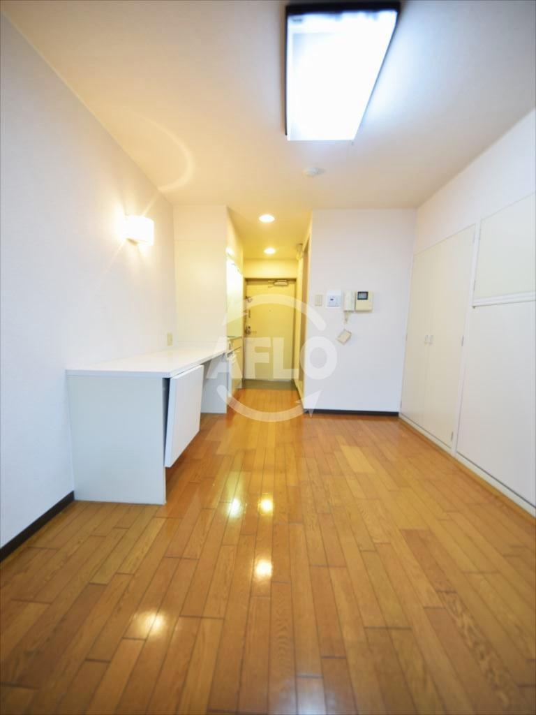 大国町池田マンションの居間・リビング|大国町池田マンション 　洋室