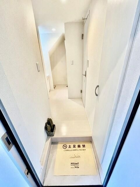 クレア堀崎町の玄関