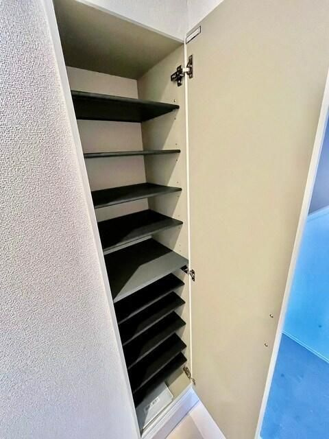 クレア堀崎町の玄関